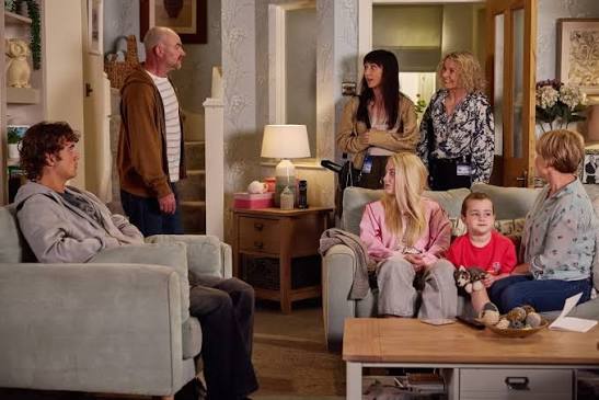 6 Coronation Street spoilers for tonight as Jodie faces new feud drama