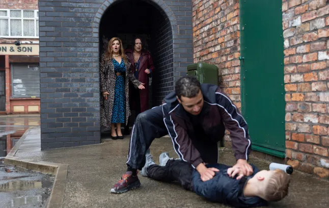 More torment for the Driscolls in Coronation Street as Ollie faces prison